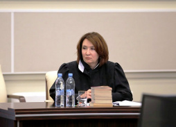 СМИ: судья Хахалева не будет рассматривать дела