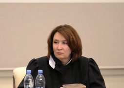Адвокат: следователи проверят сообщения о поддельном дипломе судьи Хахалевой